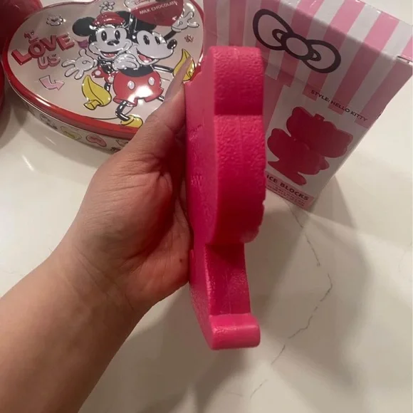 Hello Kitty Ice Cooler solofficialkw.com